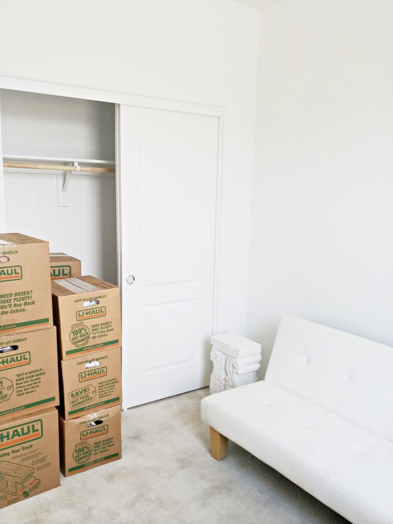 guest / sitting room at The Queen's Quarters on move-in day