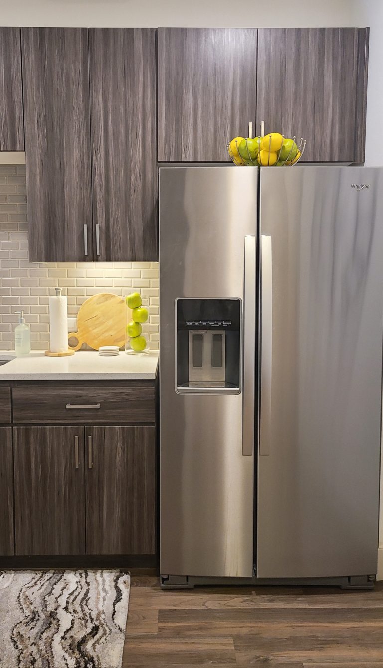 AZ Bachelor Pad - Kitchen